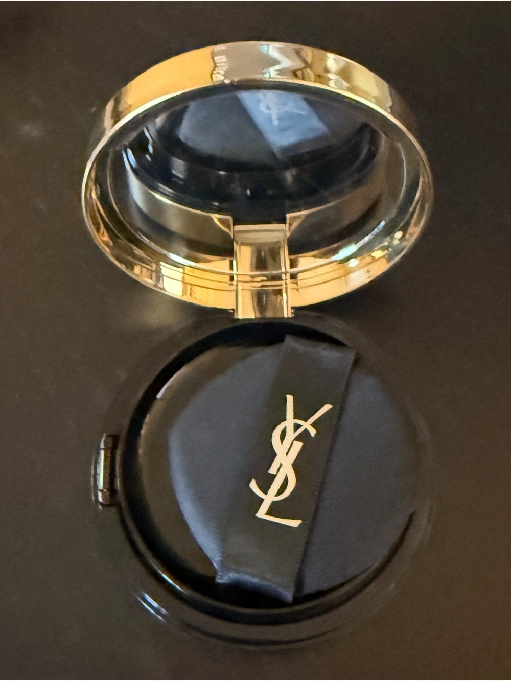YSL Skin Affair Soft Glow Cushion Foundation LN10 - Picture 2 of 4